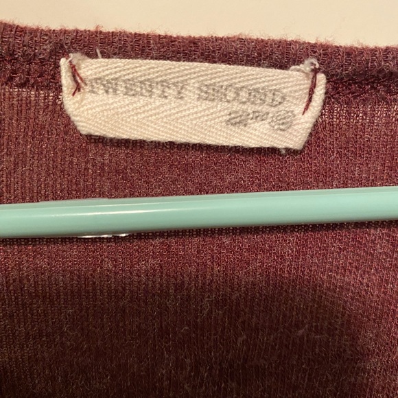 Twenty Second maroon long sleeve light sweater Top Sz M - Picture 2 of 5